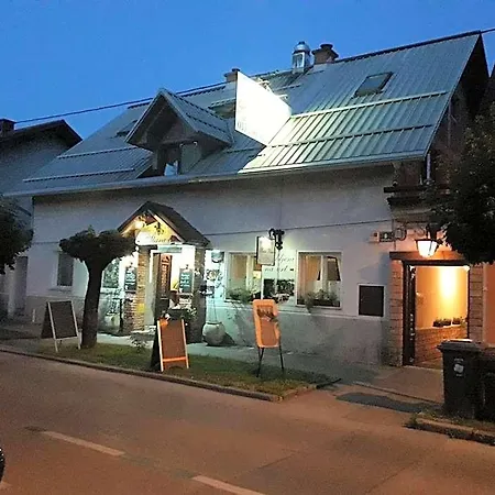 Piero Hostel Ljubljana