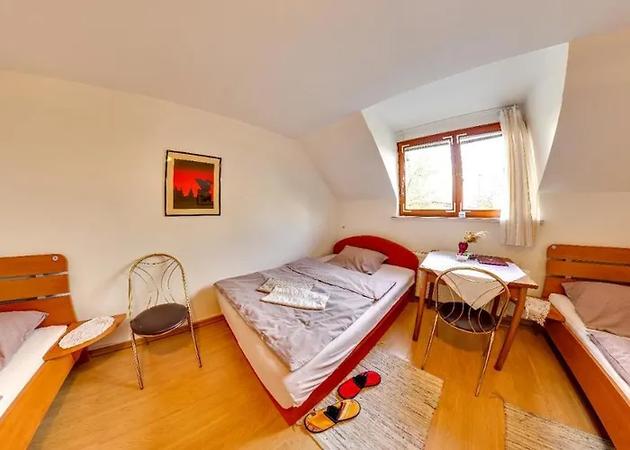 Piero Hostal Liubliana